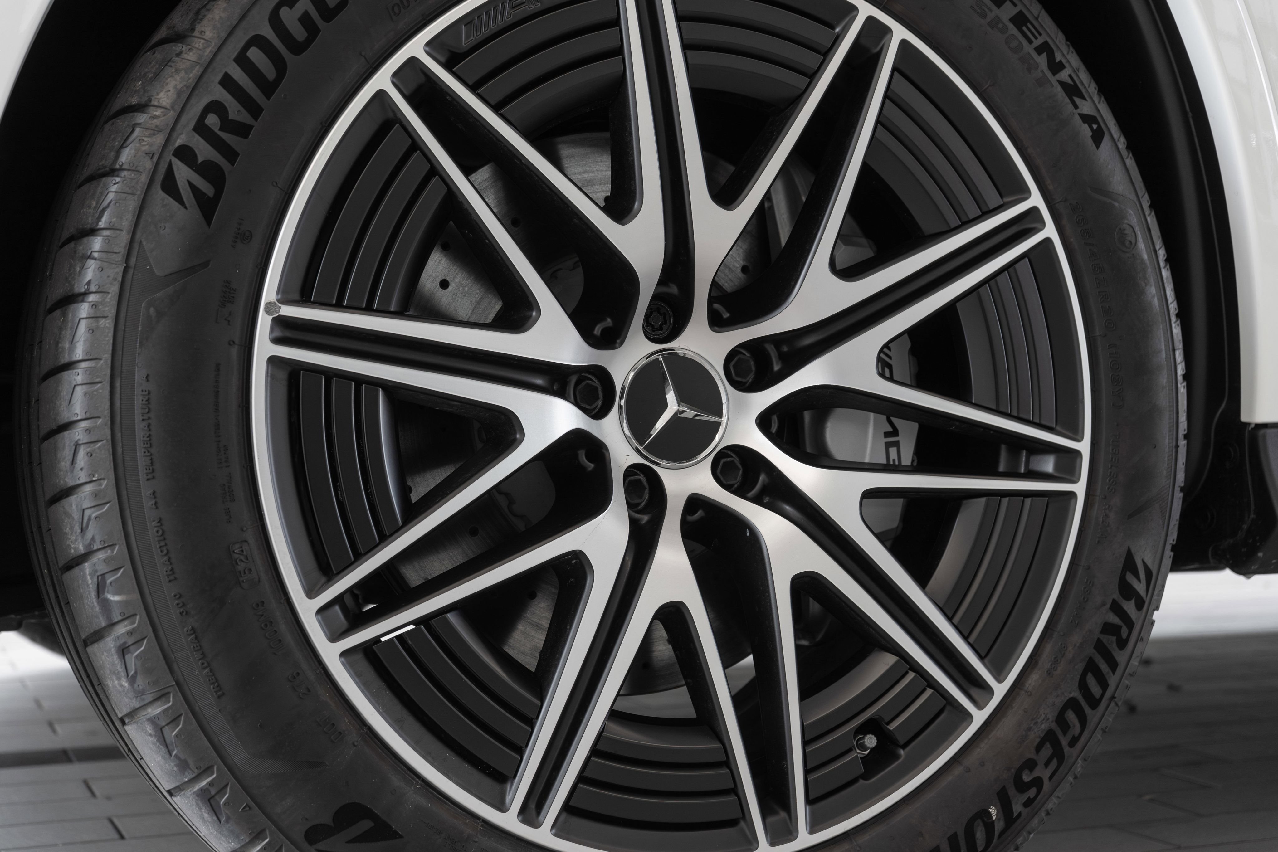 2025 Mercedes-Benz GLC AMG GLC43 - Photo 33