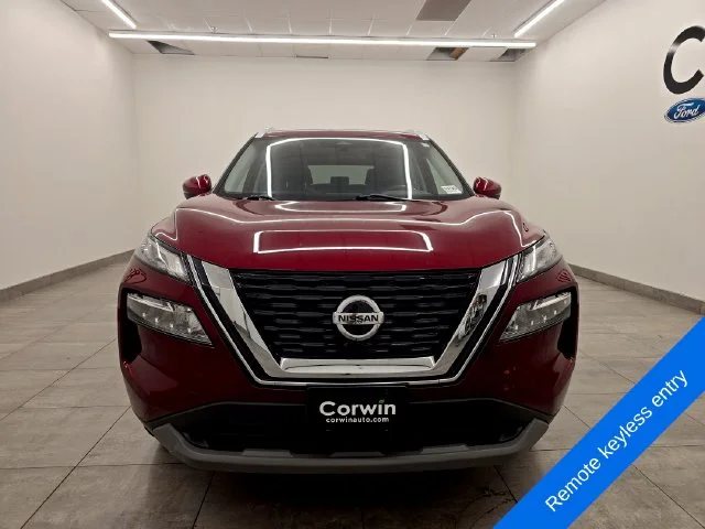 Used 2021 Scarlet Ember Nissan SV image 7