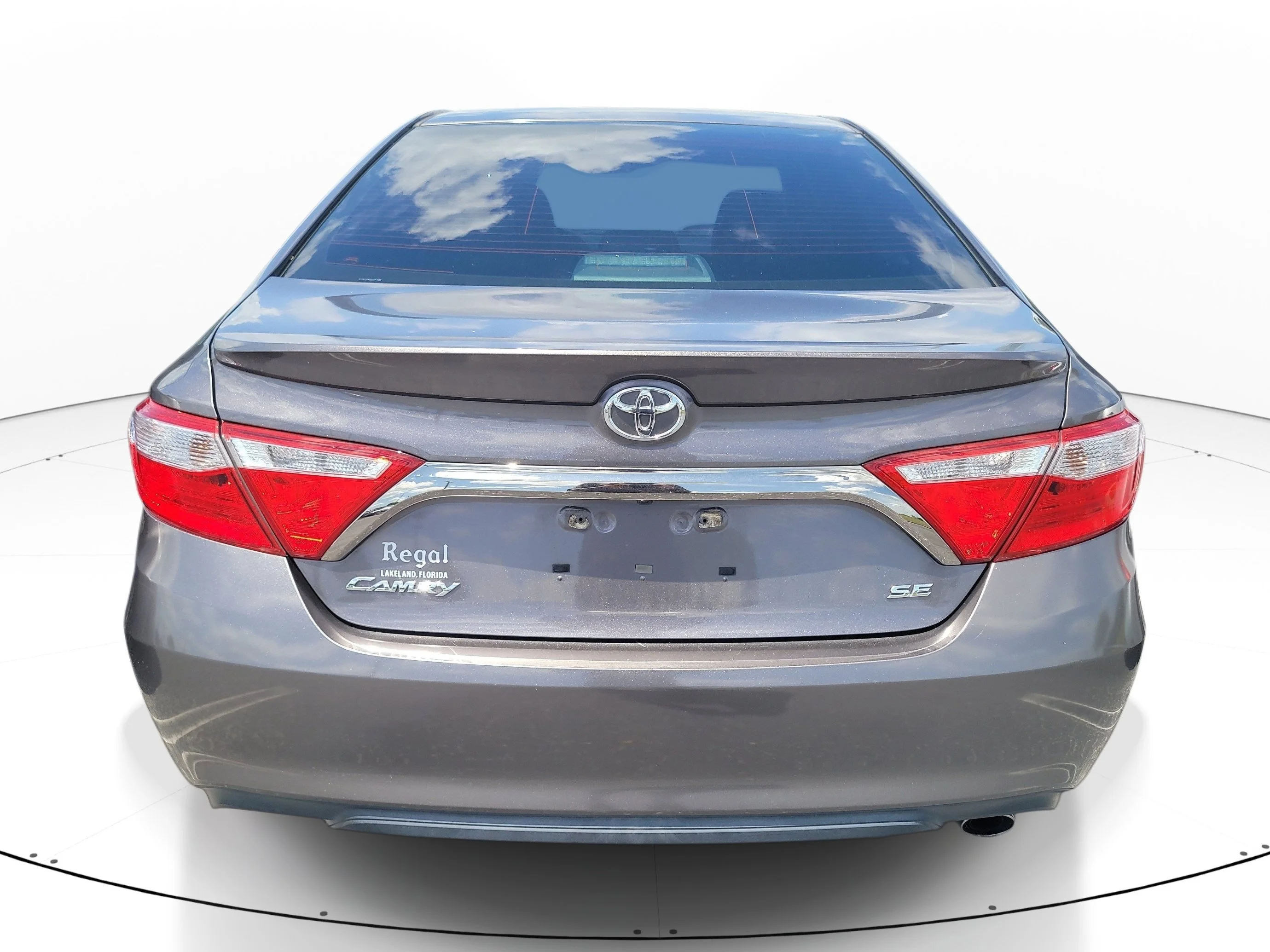 Used 2016 Predawn Gray Mica Toyota XLE image 5