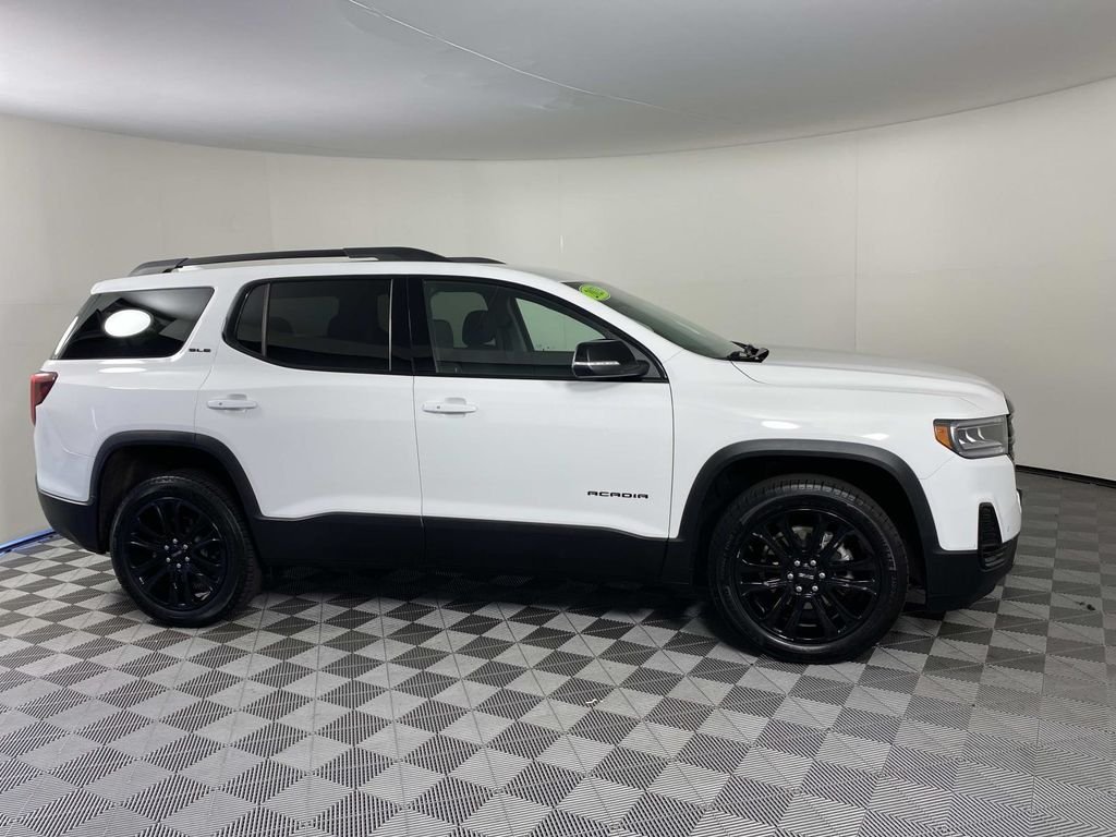 Used 2023 White GMC SLE image 11