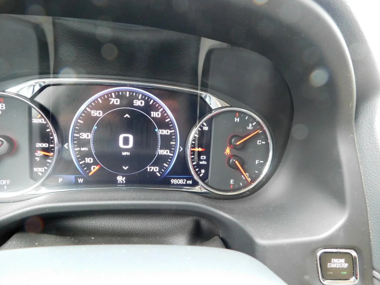 Used 2022 White GMC FWD 4DR DENALI image 40
