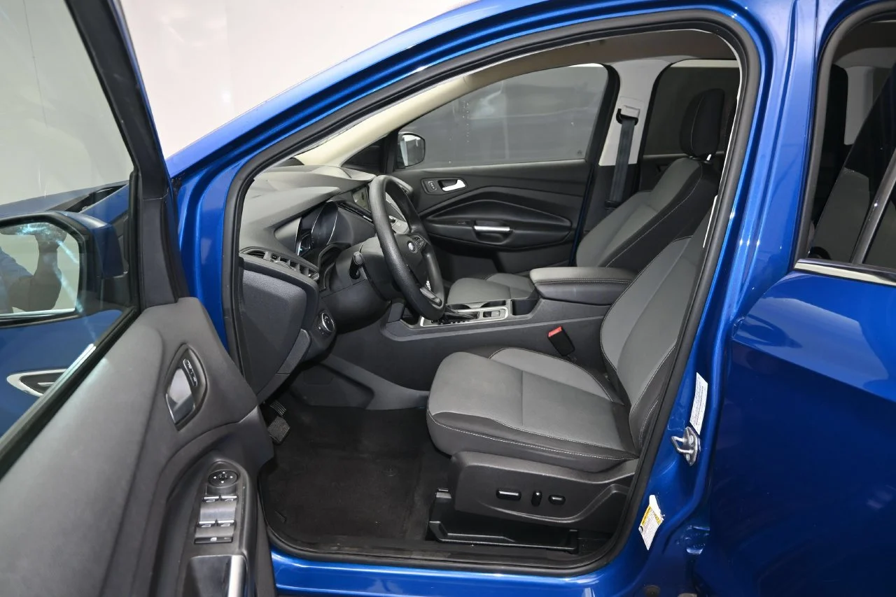 Certified Used 2019 Lightning Blue Ford SE image 21