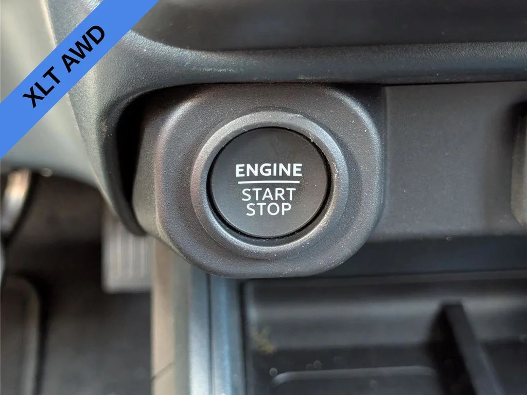 Used 2025 Shadow Black Ford XLT image 19
