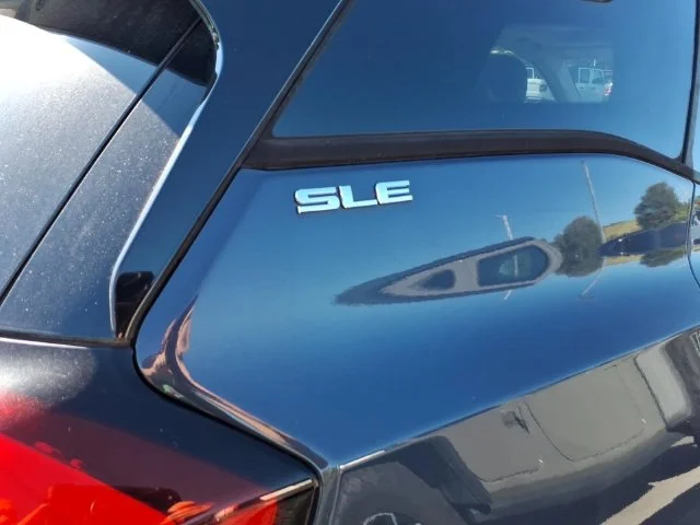 Used 2019 Blue GMC SLE image 15