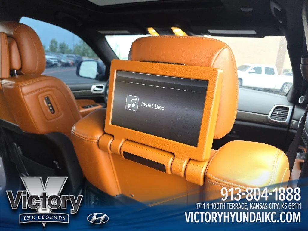 Used 2021 Silver Jeep Trackhawk image 30