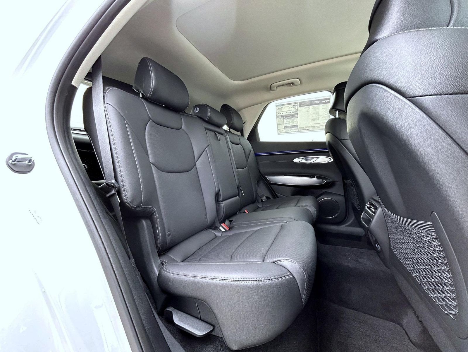 New 2026 White Genesis 2.5T Select image 18