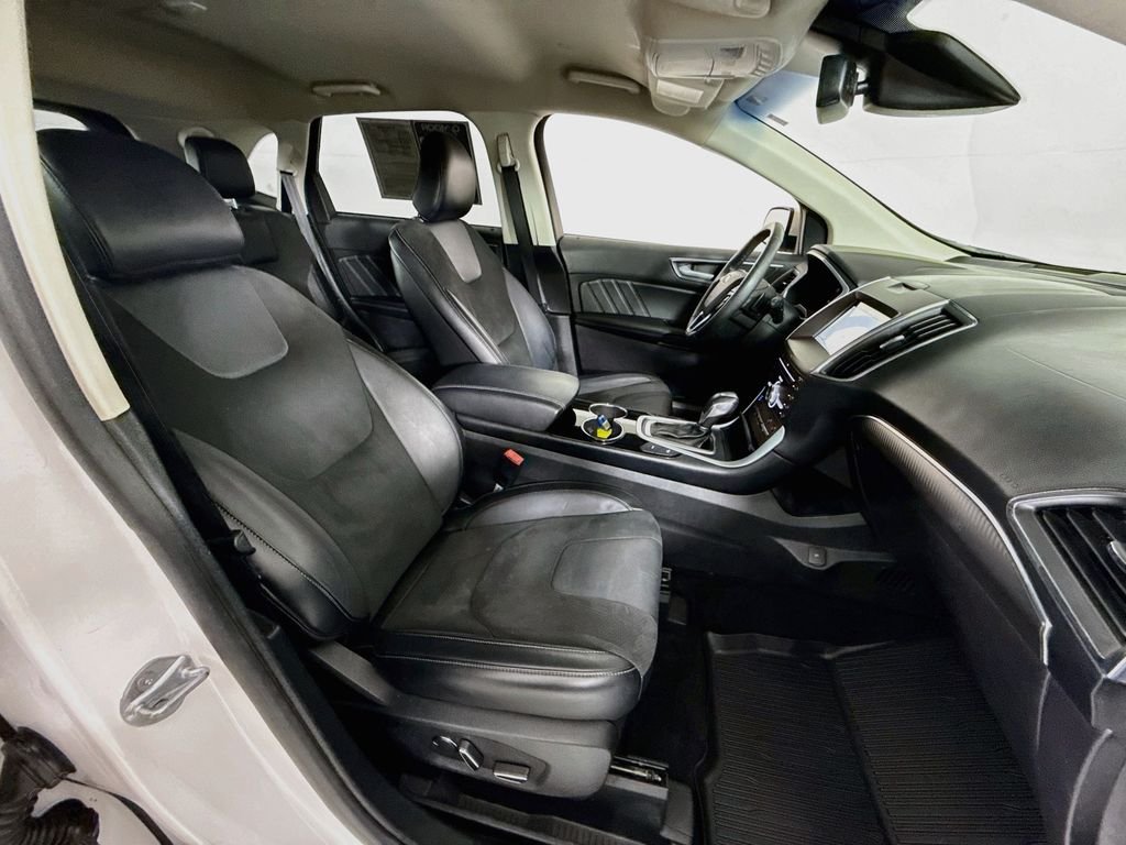 Used 2018 White Platinum Metallic Tri-Coat Ford Sport image 28