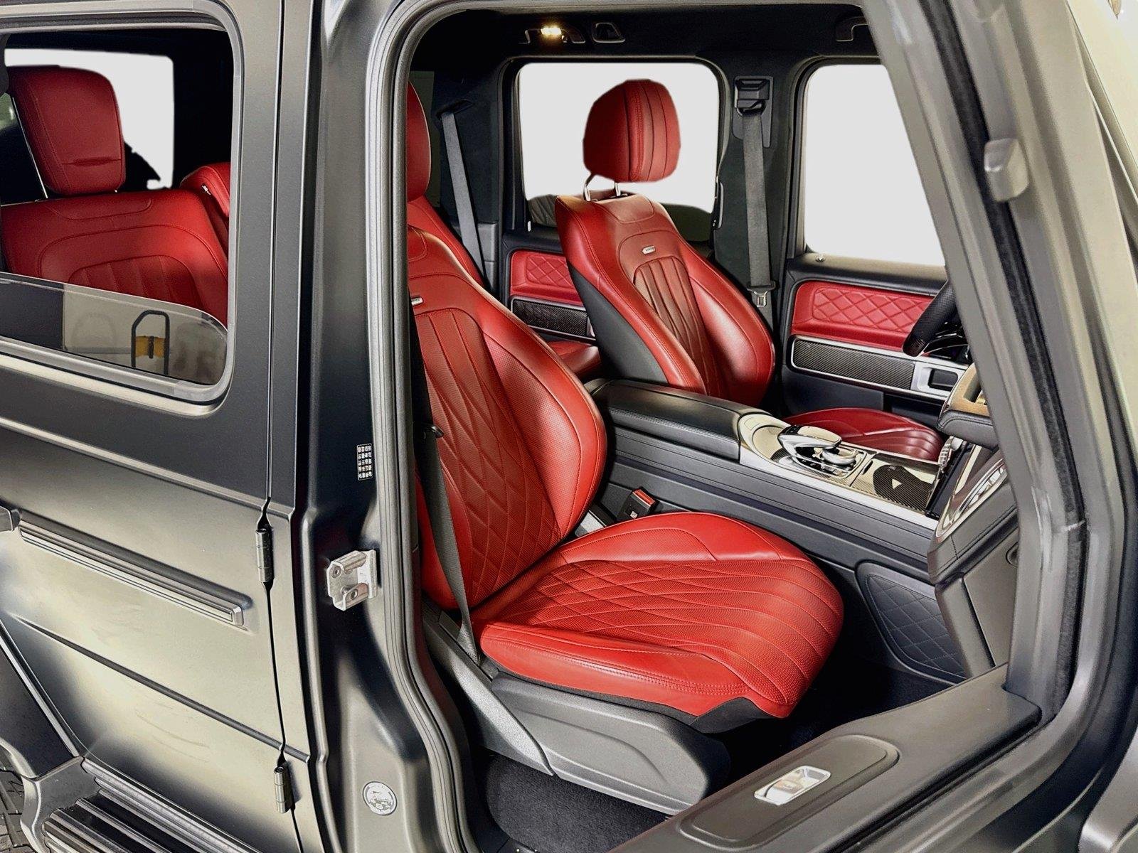 Used 2024 Obsidian Black Mercedes-Benz AMG® G 63 | Exclusive Int Pkg | Carbon Fiber Trim image 30