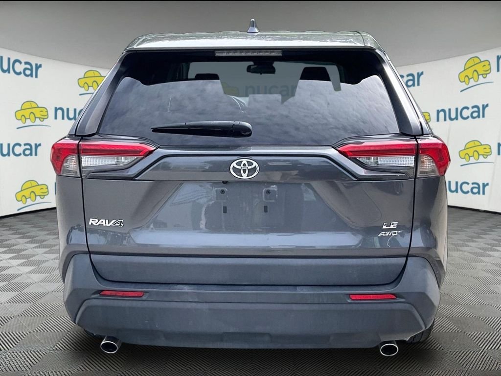 Used 2022 Gray Toyota LE image 3
