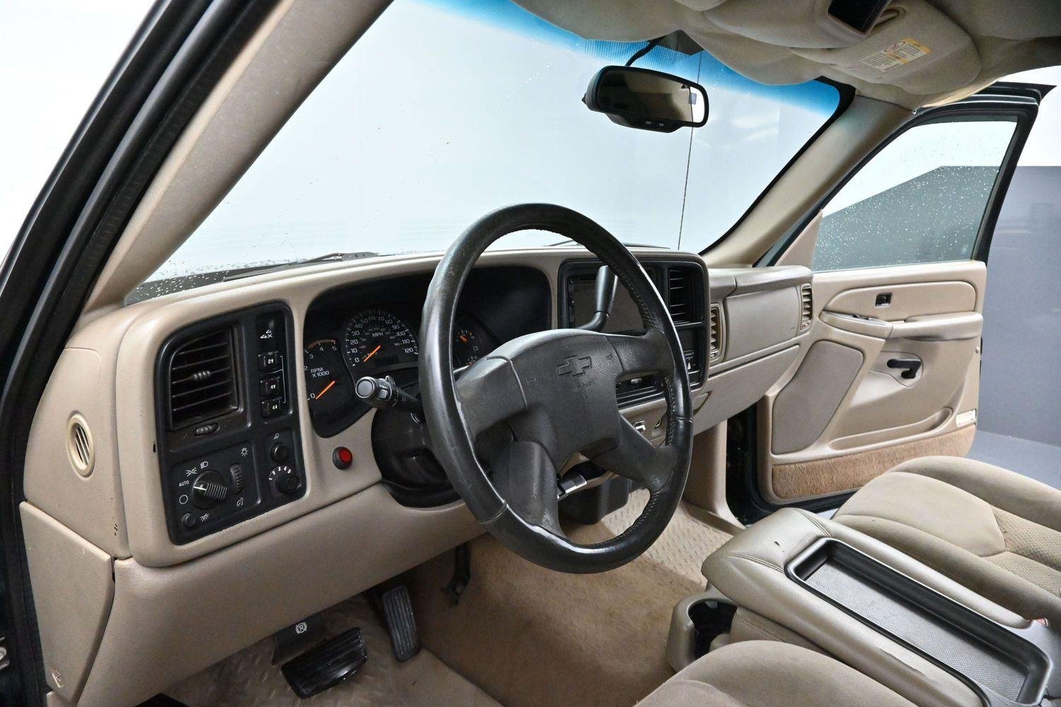 Used 2005 Dark Green Metallic Chevrolet LS image 12