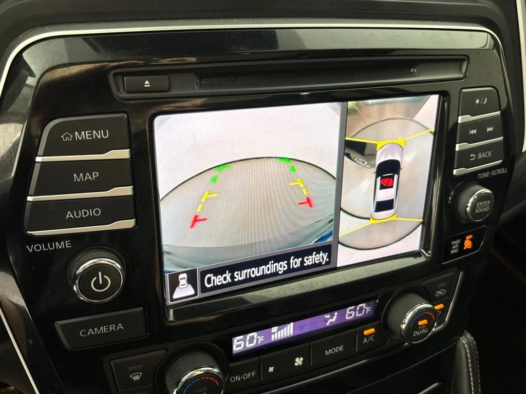 Used 2020 Black Nissan Platinum image 31