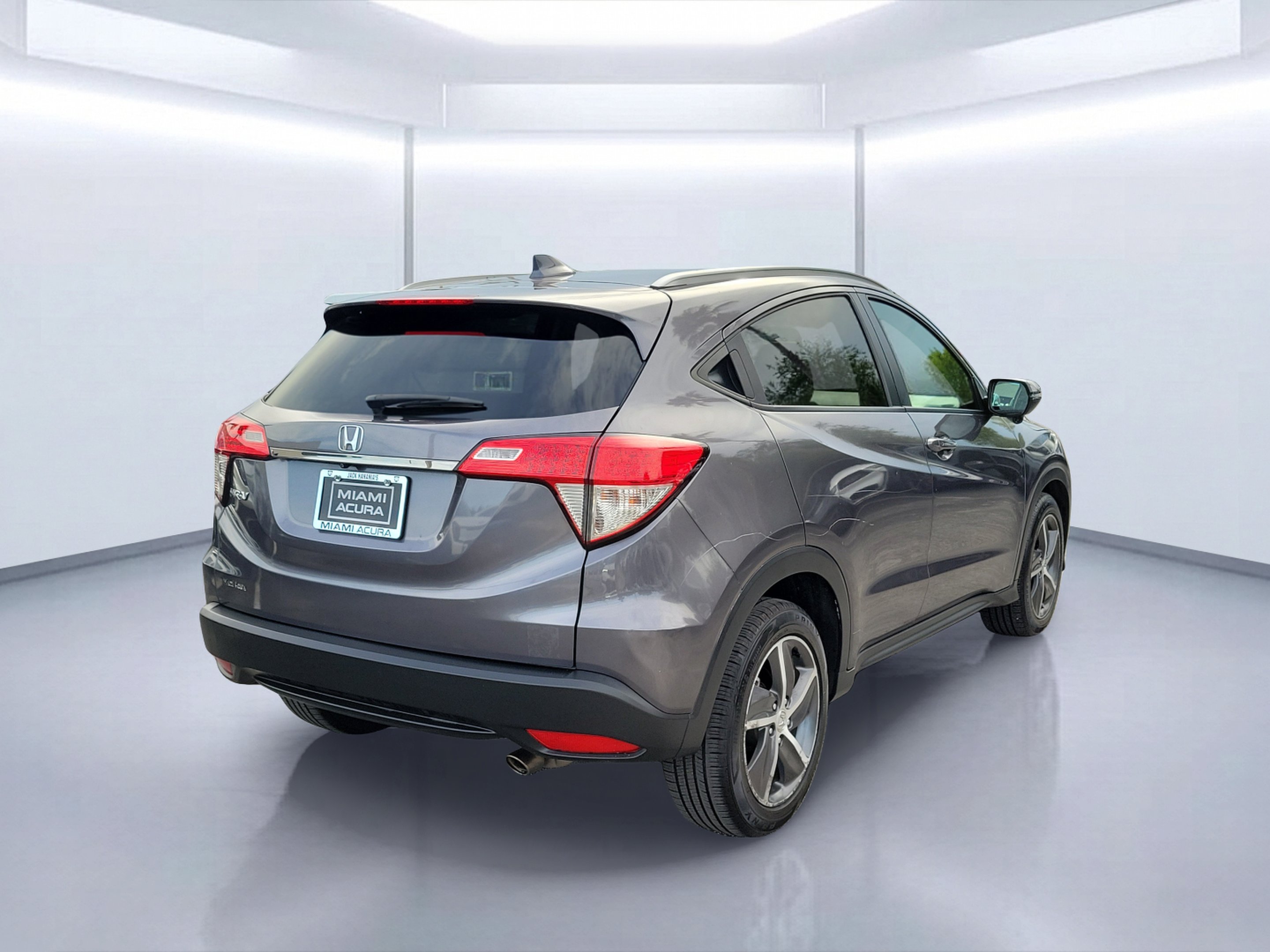 Used 2021 Lunar Silver Metallic Honda EX image 4