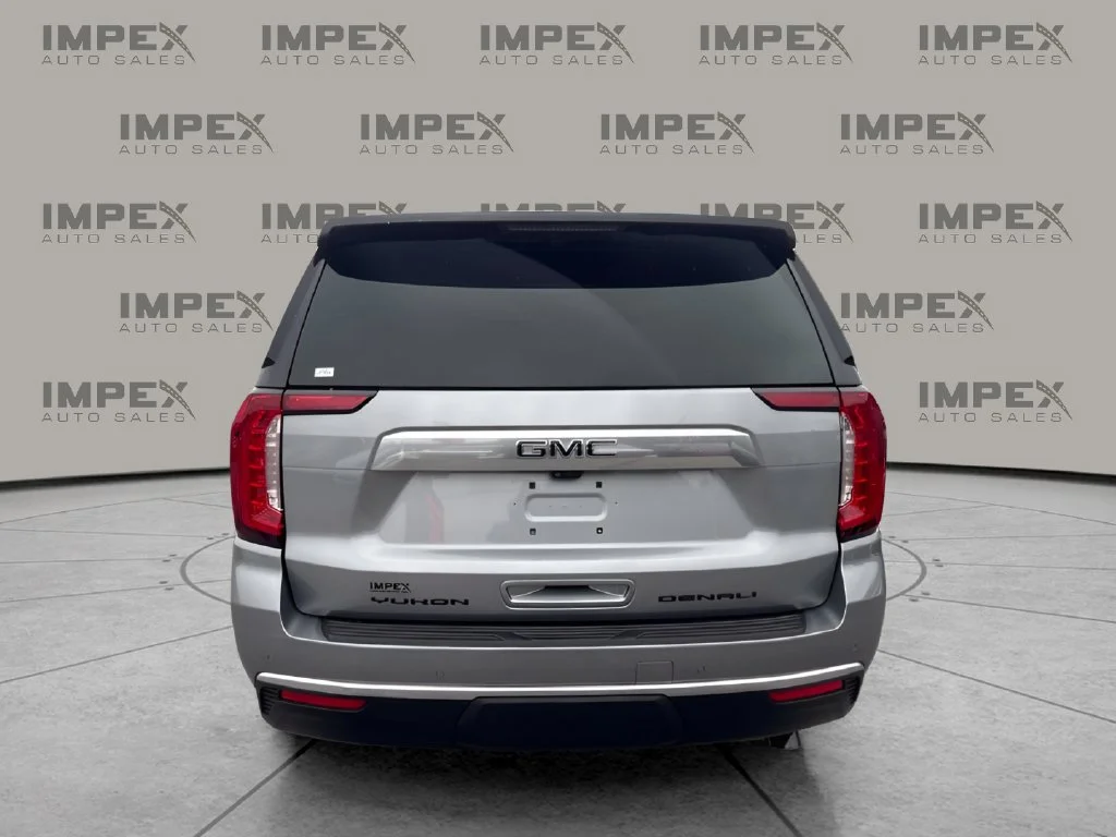 Used 2023 Silver GMC Denali image 4