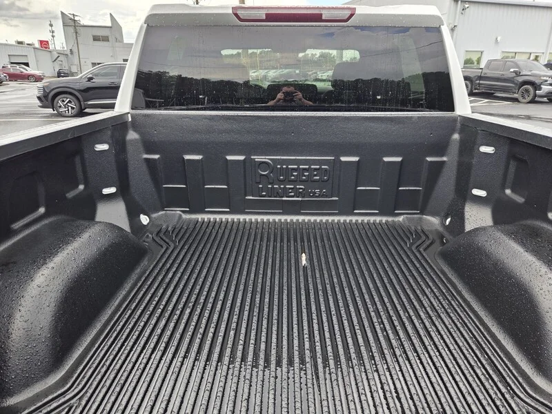 Used 2022 Summit White CHEVROLET CUSTOM image 14