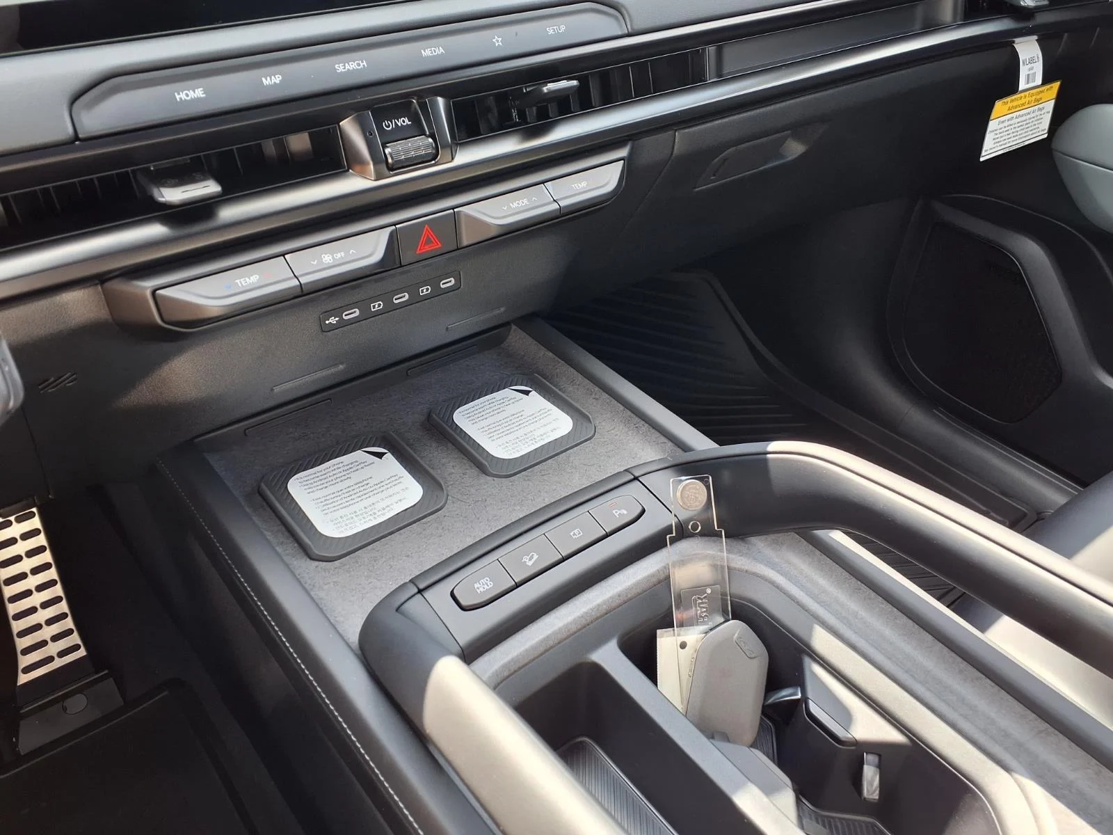 New 2027 Glacial White Pearl Kia X-Line SX image 8