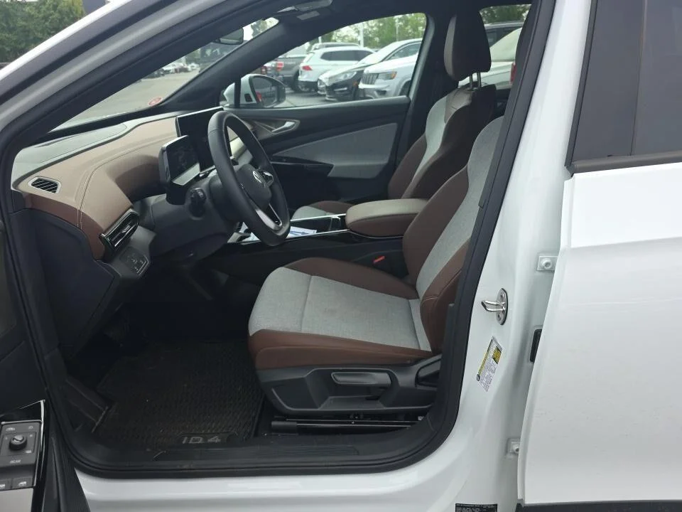 Certified Used 2025  Volkswagen Pro image 4