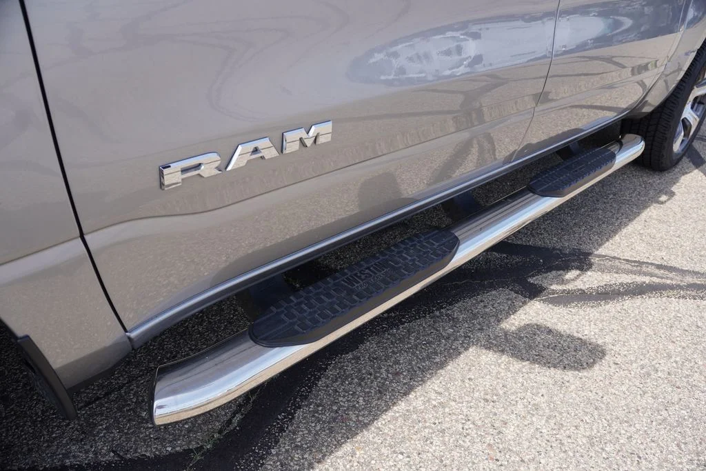 Certified Used 2023 Billet Silver Metallic Clearcoat Ram Laramie image 15