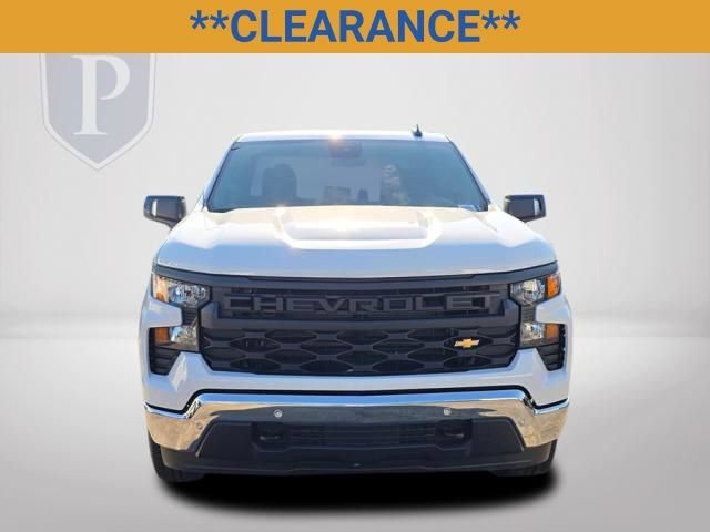 New 2026 Summit White Chevrolet WT image 11