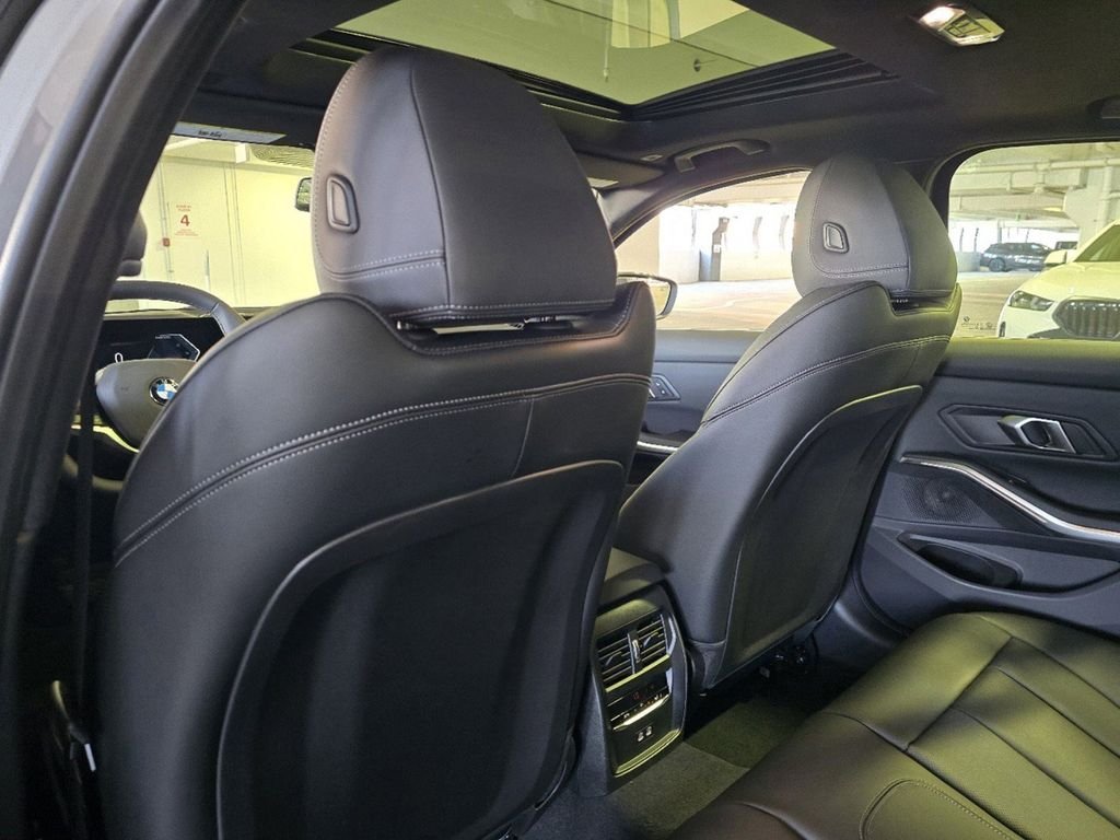 2025 BMW 3 Series 330i - Photo 11