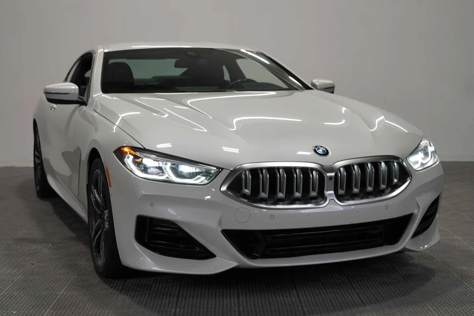 Used 2023 Mineral White Metallic BMW 840i image 3