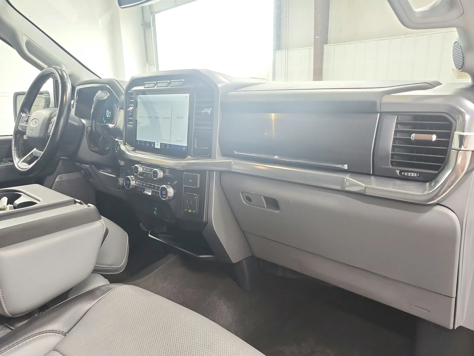 Used 2021 White Ford Lariat image 39