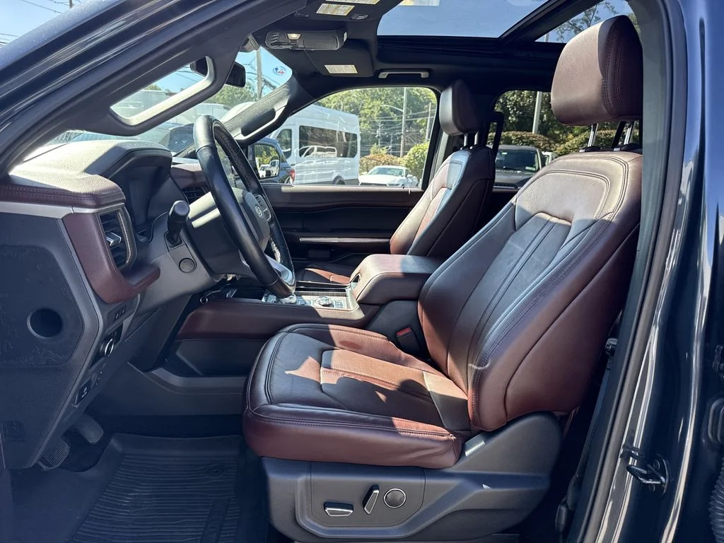 Used 2023 Blue Ford Limited image 20