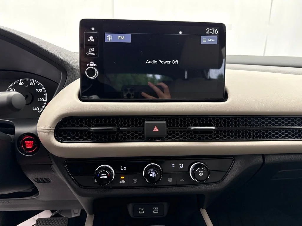 New 2027 Platinum White Pearl Honda LX image 20