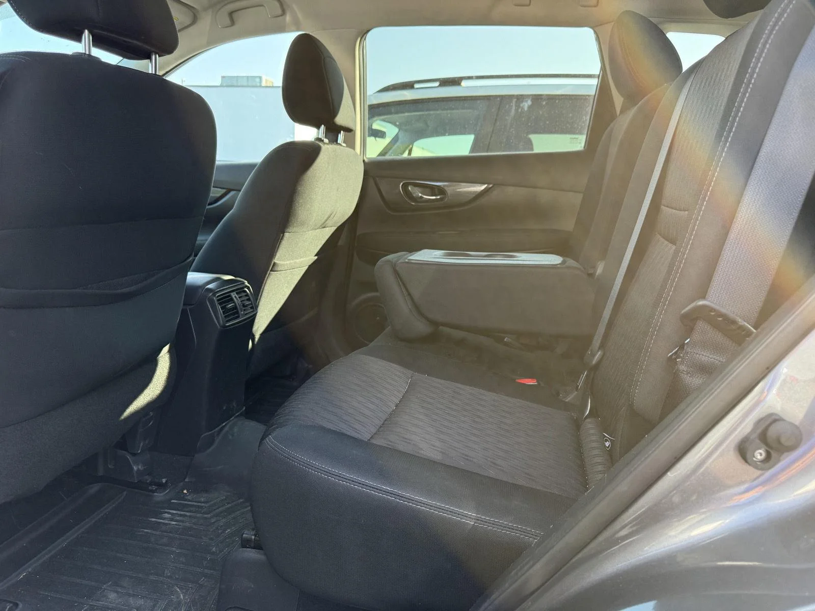Used 2019 Gy Nissan SV image 5