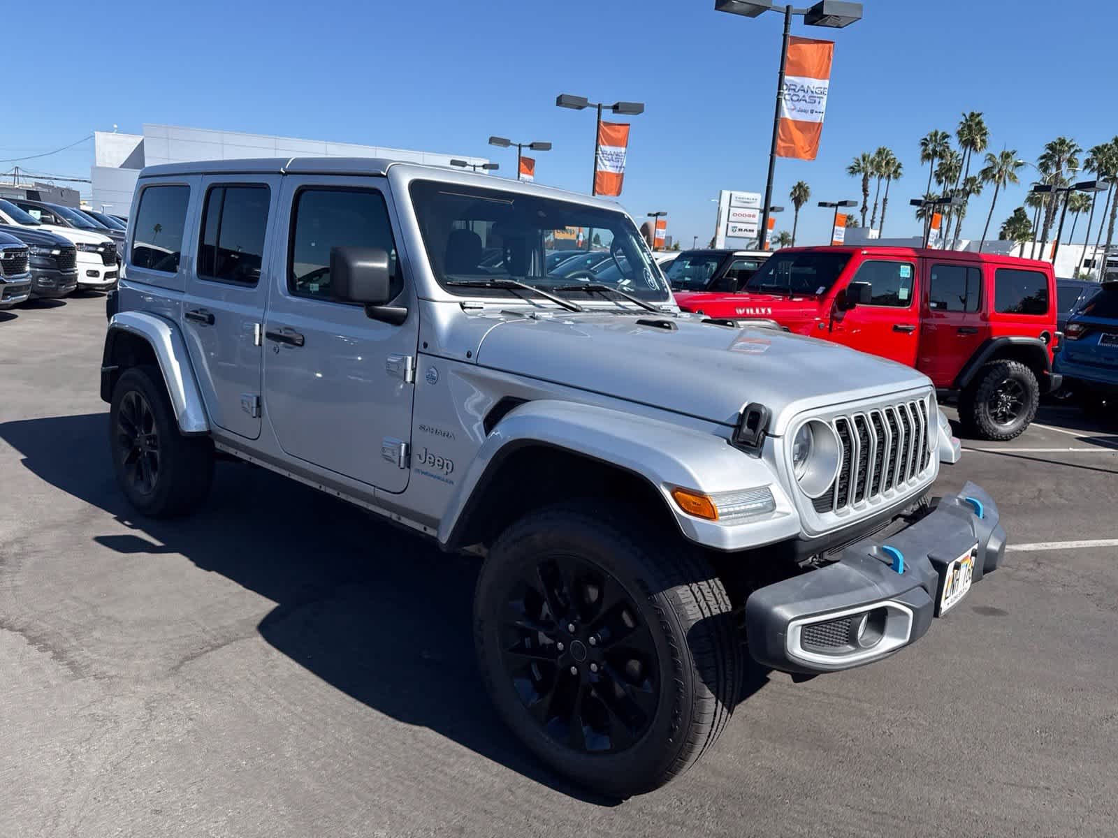 Used 2024 Silver Zynith Clearcoat Jeep Sahara image 9