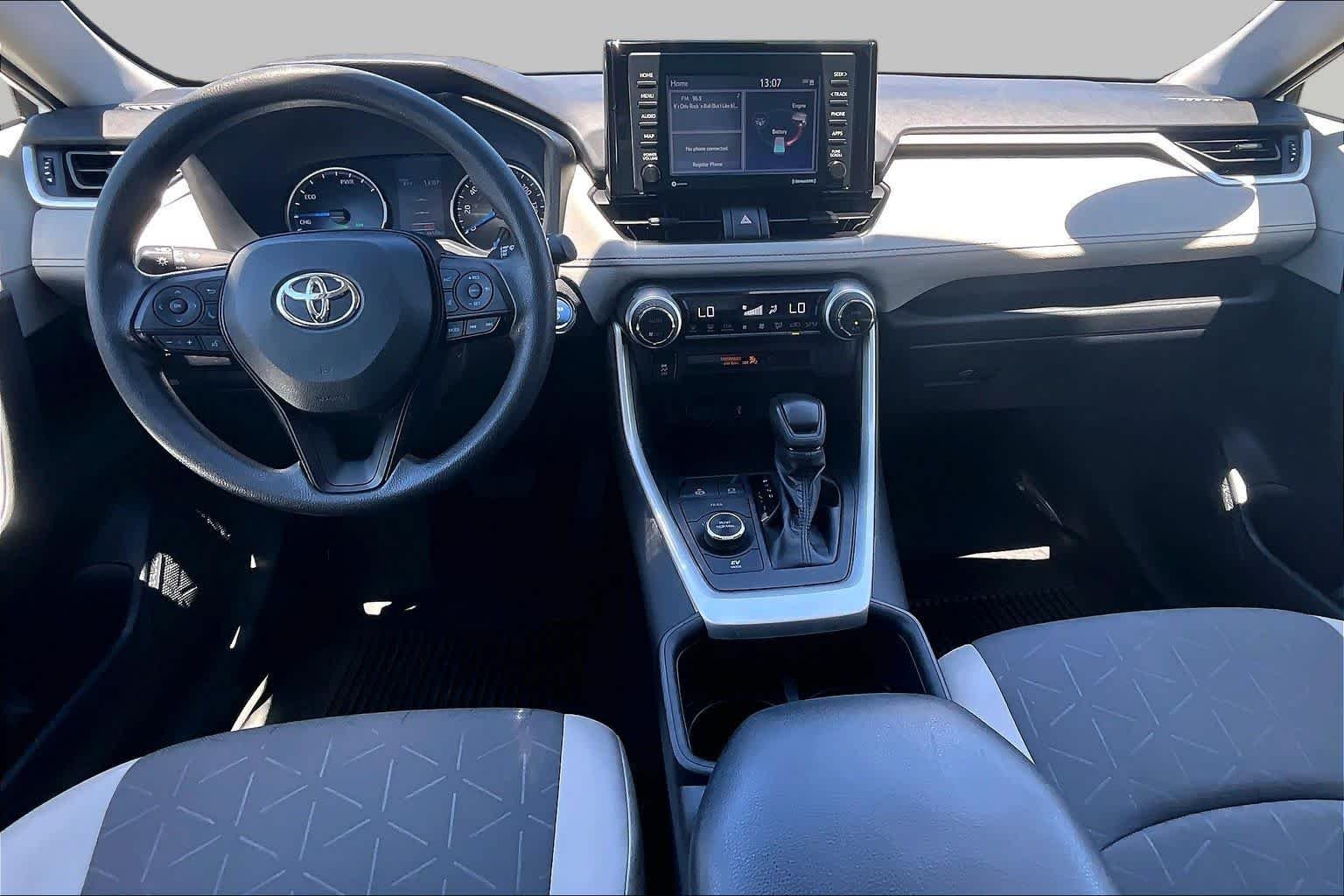 Used 2022 White Toyota Hybrid XLE image 15