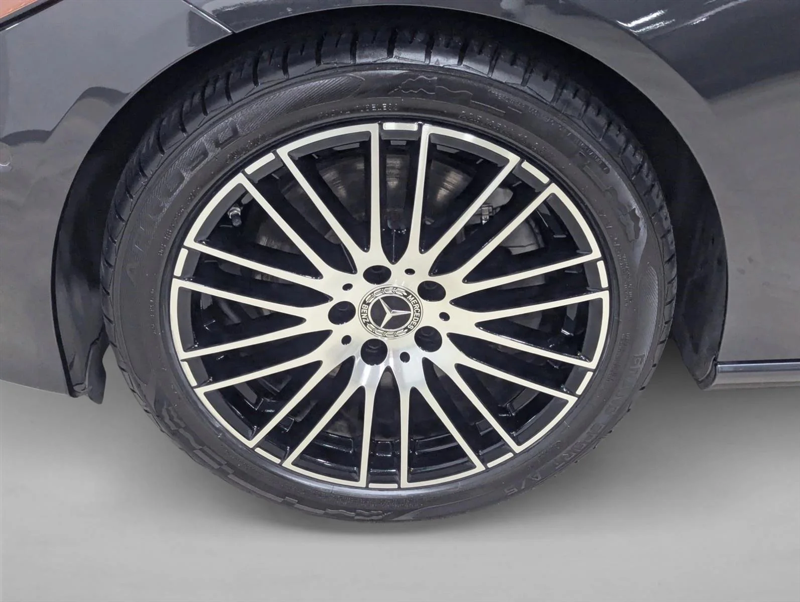 Used 2022 Graphite Grey Metallic Mercedes-Benz C 300 image 23