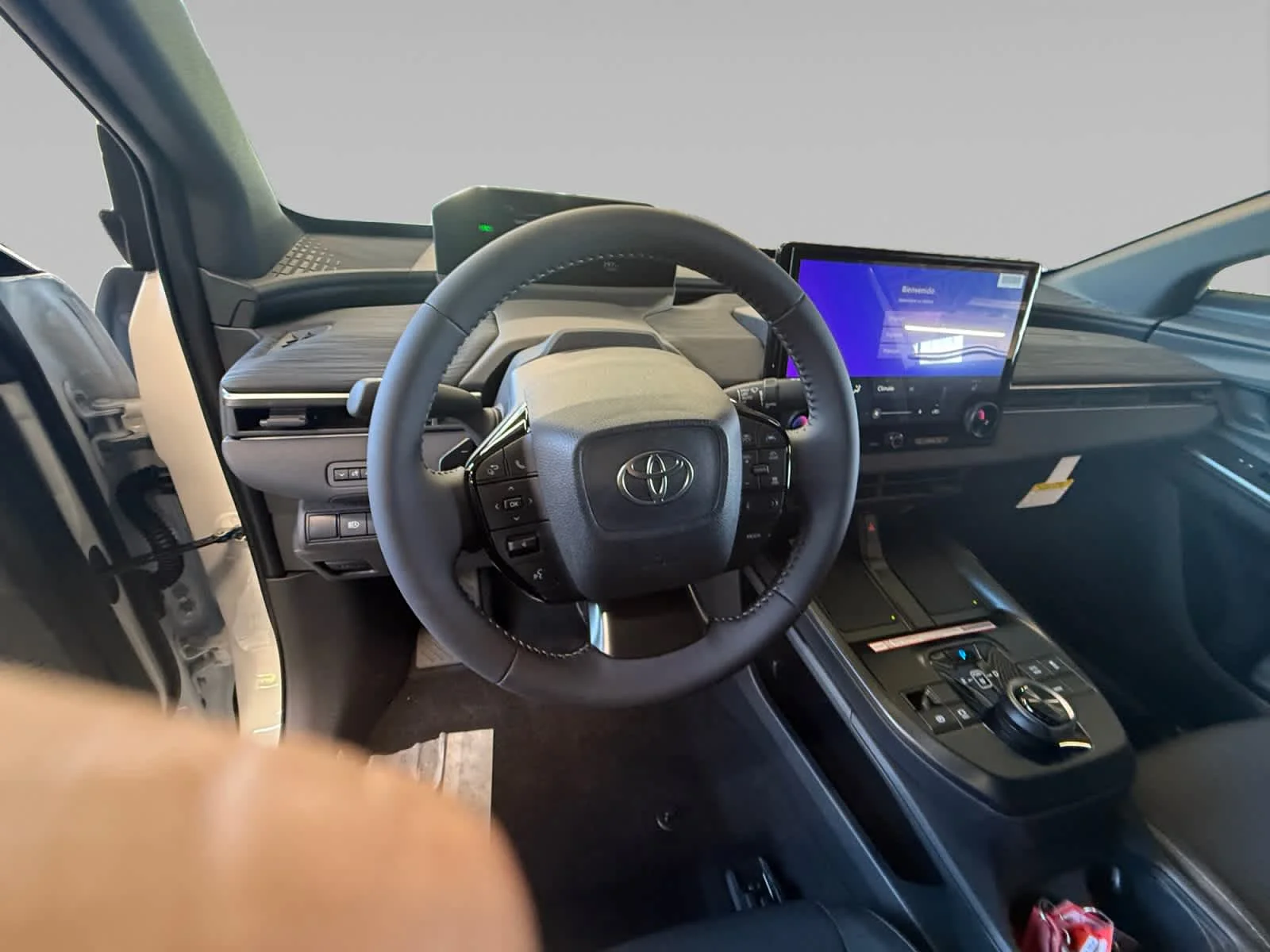 2026 Toyota C-HR SE - Photo 13