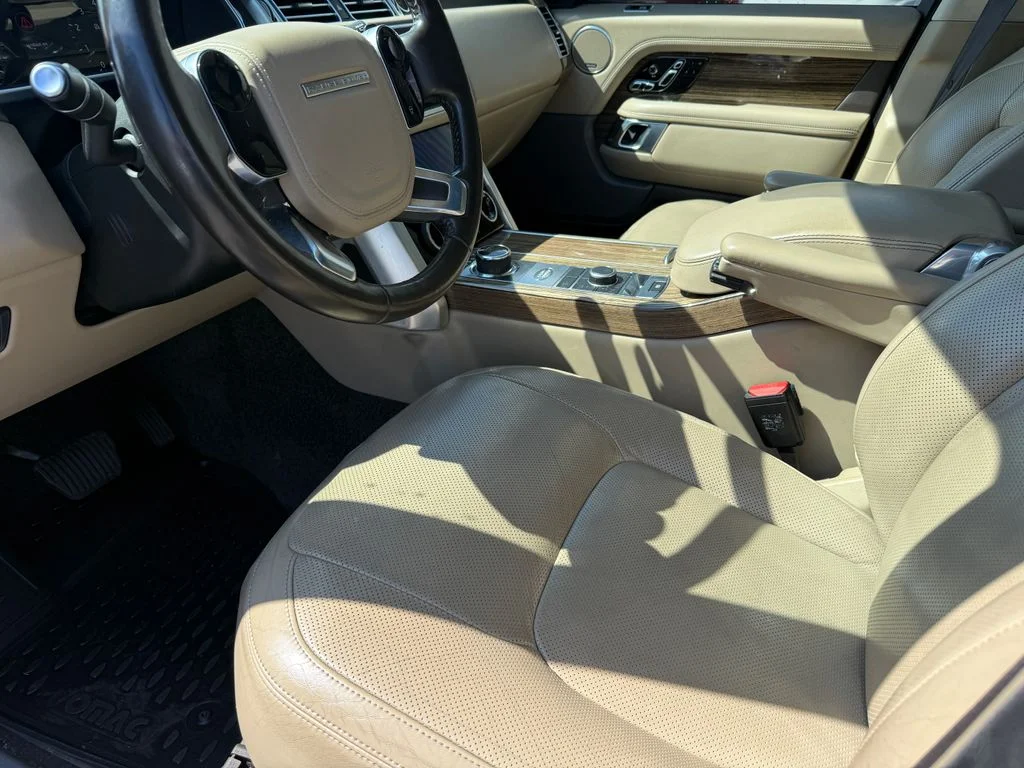 Used 2019 Blue Land Rover 3.0L V6 Supercharged HSE image 18