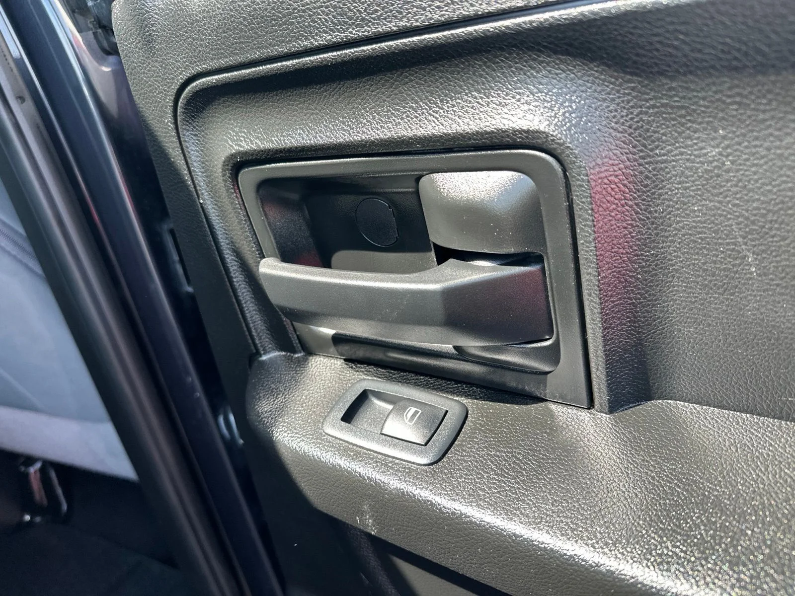 Used 2019 Gray Ram Express image 27