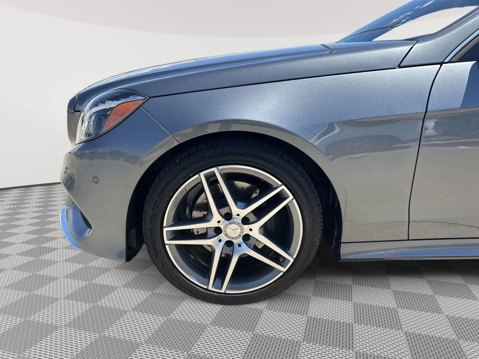 Used 2016 Selenite Grey Metallic Mercedes-Benz E 350 Sport image 9