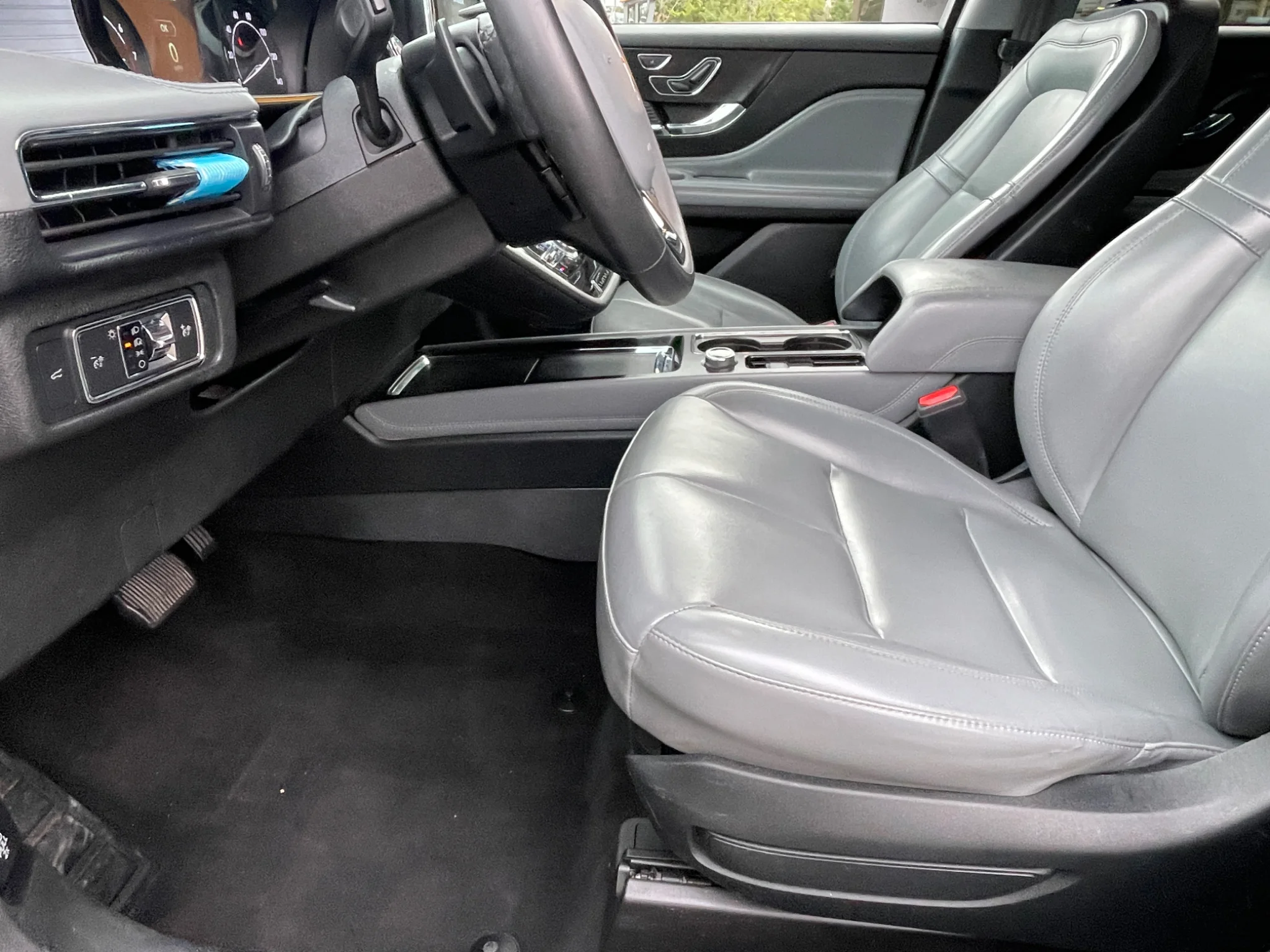 Used 2022 Asher Gray Metallic Clearcoat Lincoln Standard image 20