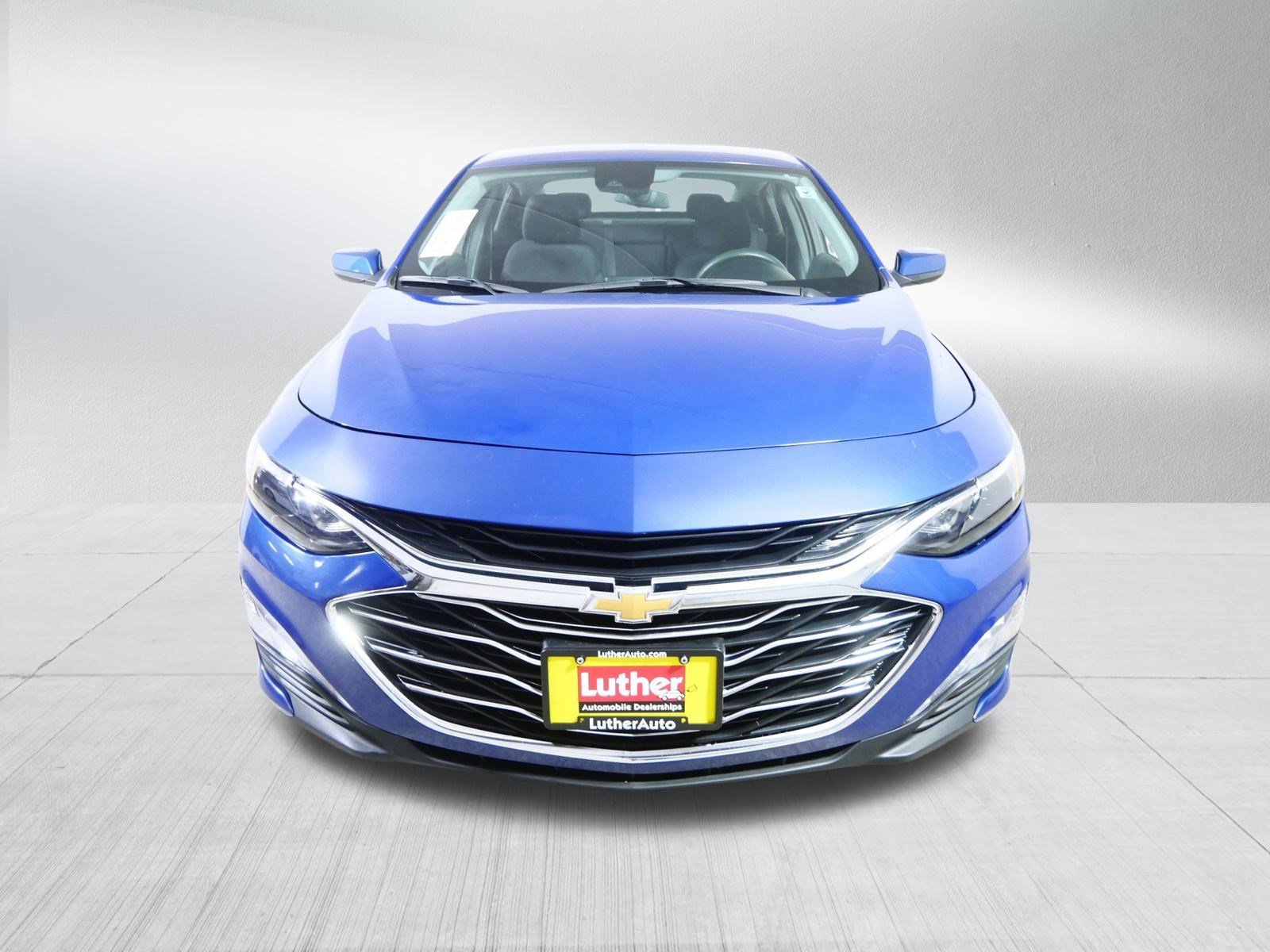 2023 Chevrolet Malibu 1LT photo 2