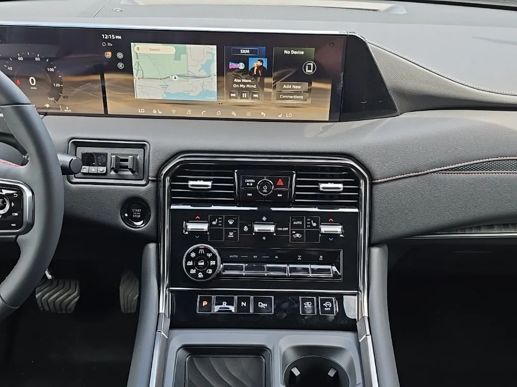 2025 Nissan Armada PRO-4X - Photo 15