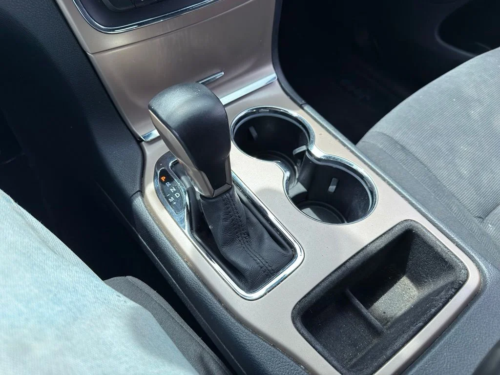 Used 2017 Black Jeep Laredo image 36