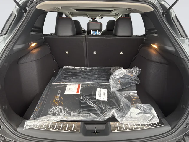 2026 Nissan KICKS SR AWD - Photo 12