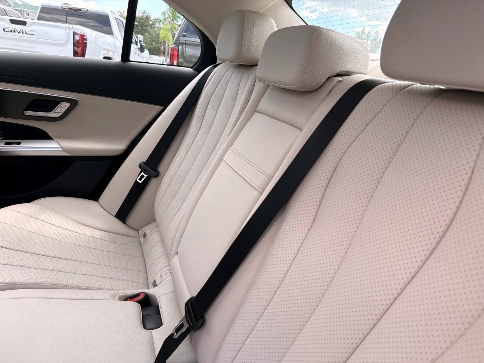 New 2027 Polar White Mercedes-Benz E 450 4MATIC® Sedan image 12