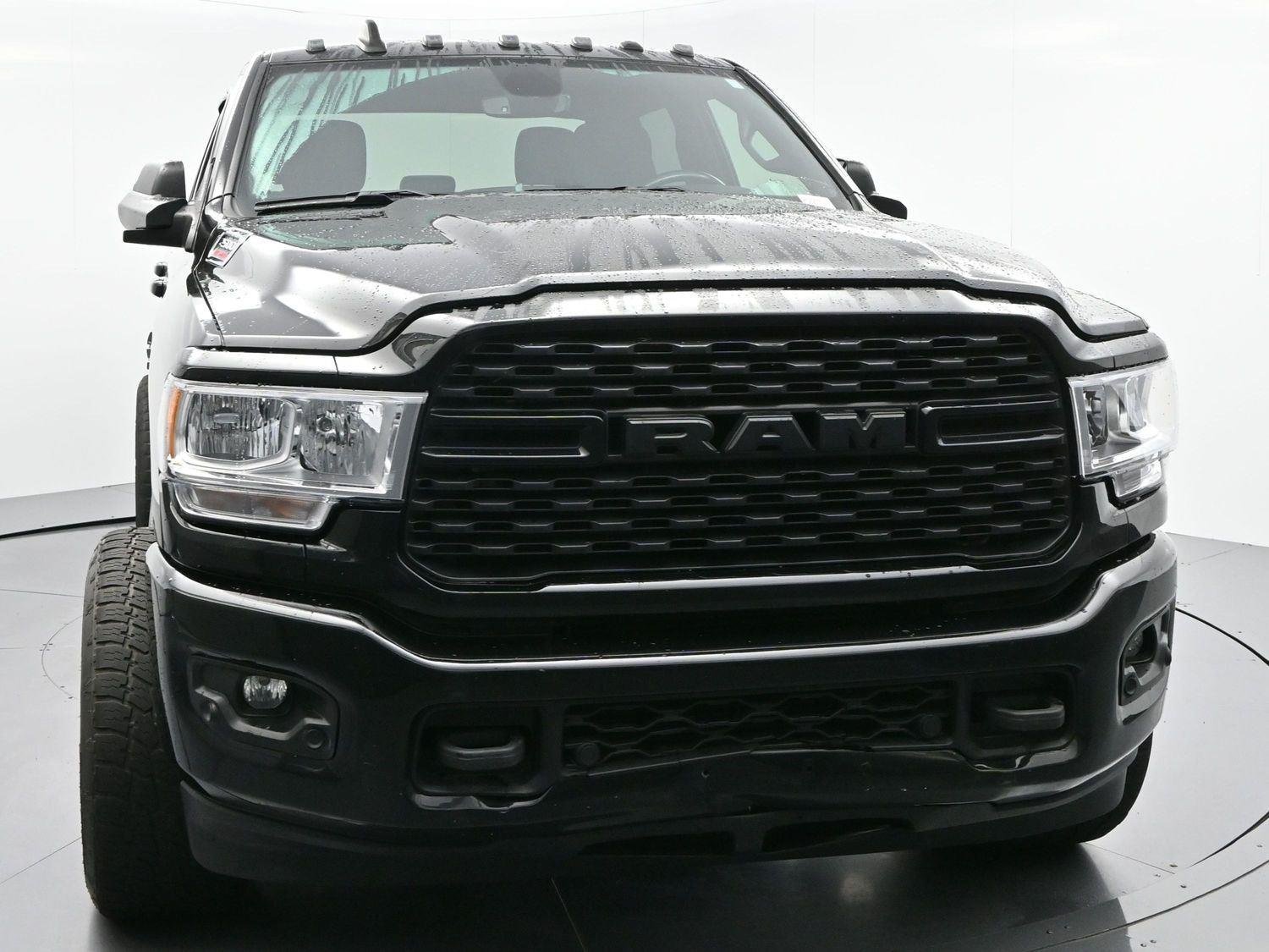 Used 2022 Diamond Black Crystal Pearlcoat Ram Big Horn image 2