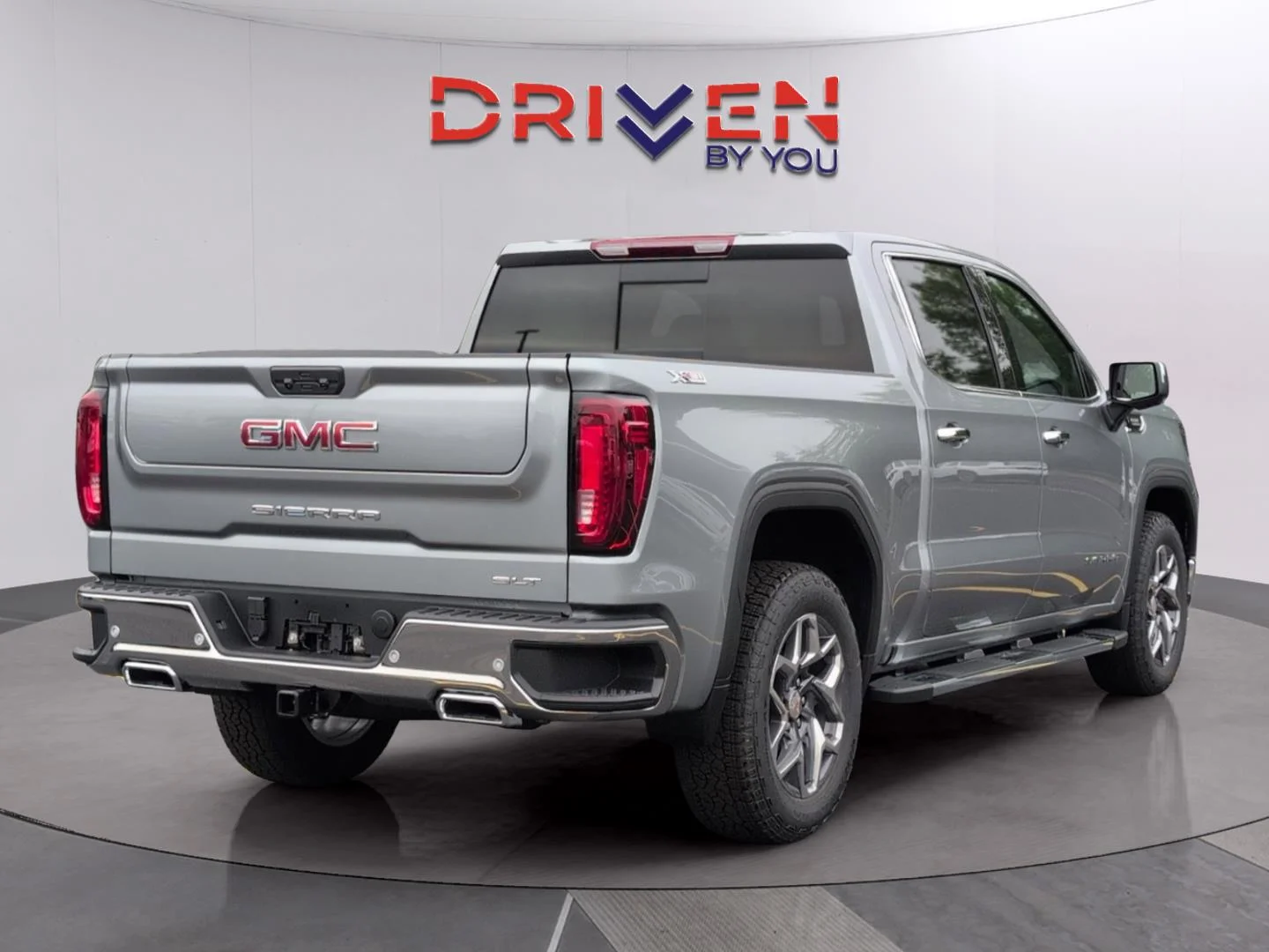 New 2026 Sterling Metallic GMC SLT image 5