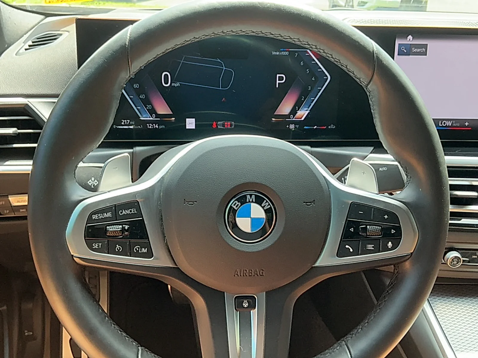Used 2024  BMW i image 9