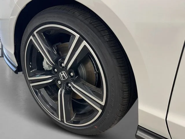 New 2026 Platinum White Pearl Honda Sport Hybrid image 11