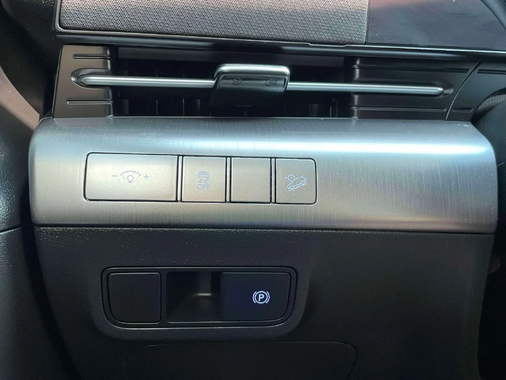 Certified Used 2025 Gray Hyundai SEL image 21