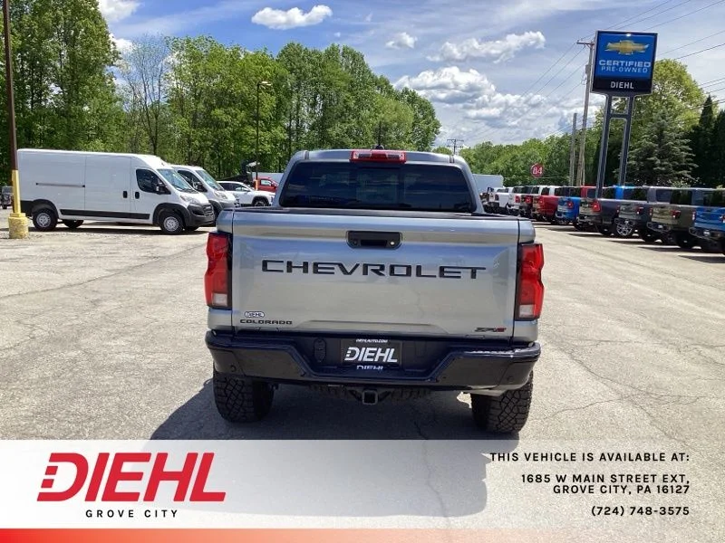 Used 2025 Gray Chevrolet ZR2 image 6