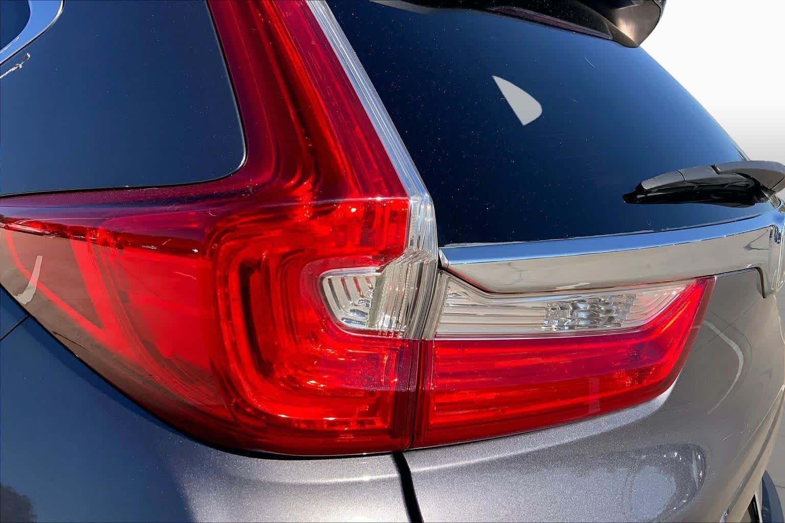 Used 2017 Modern Steel Metallic Honda EX image 27