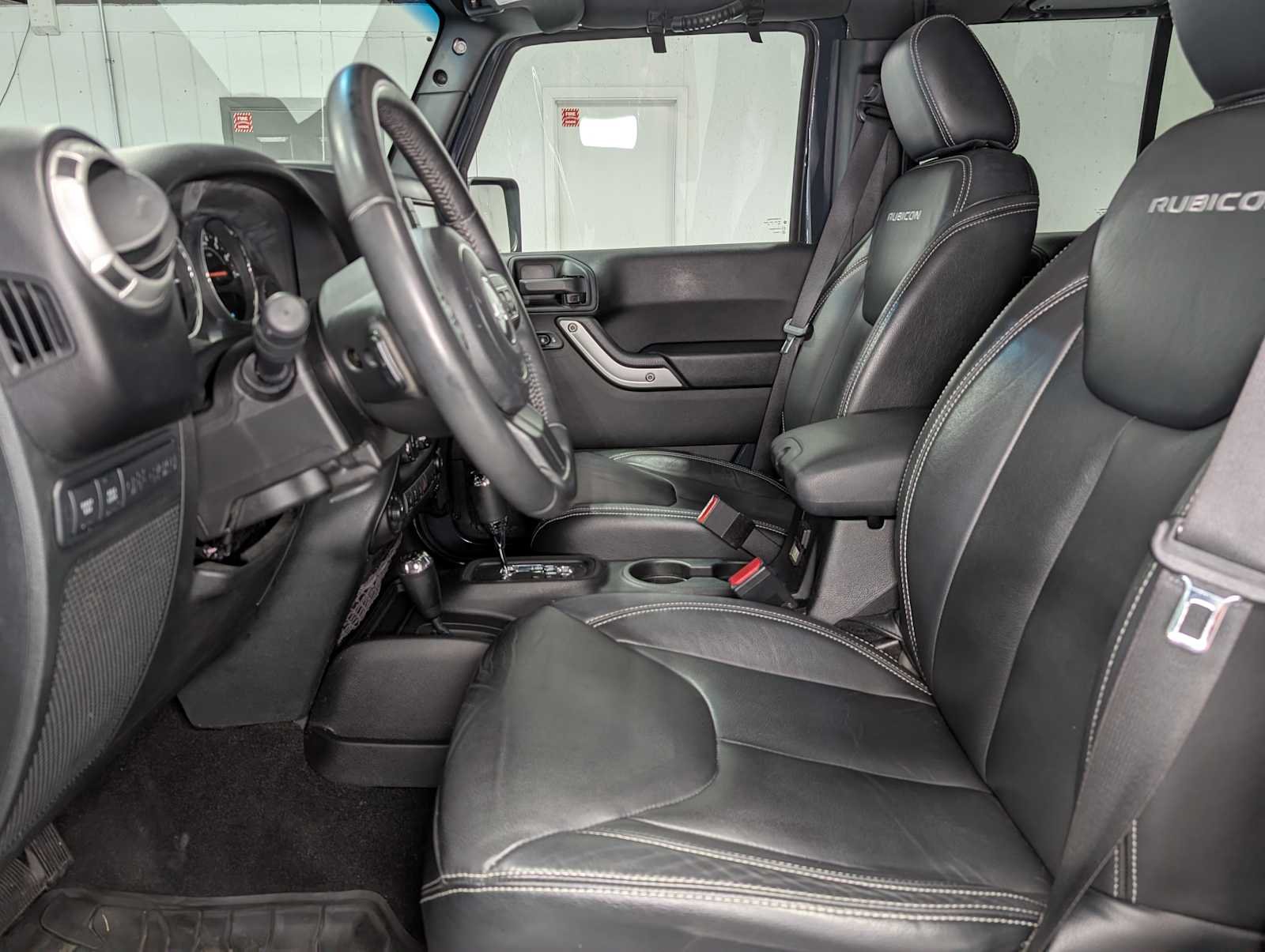 Used 2017 Rhino Clearcoat Jeep Rubicon image 4