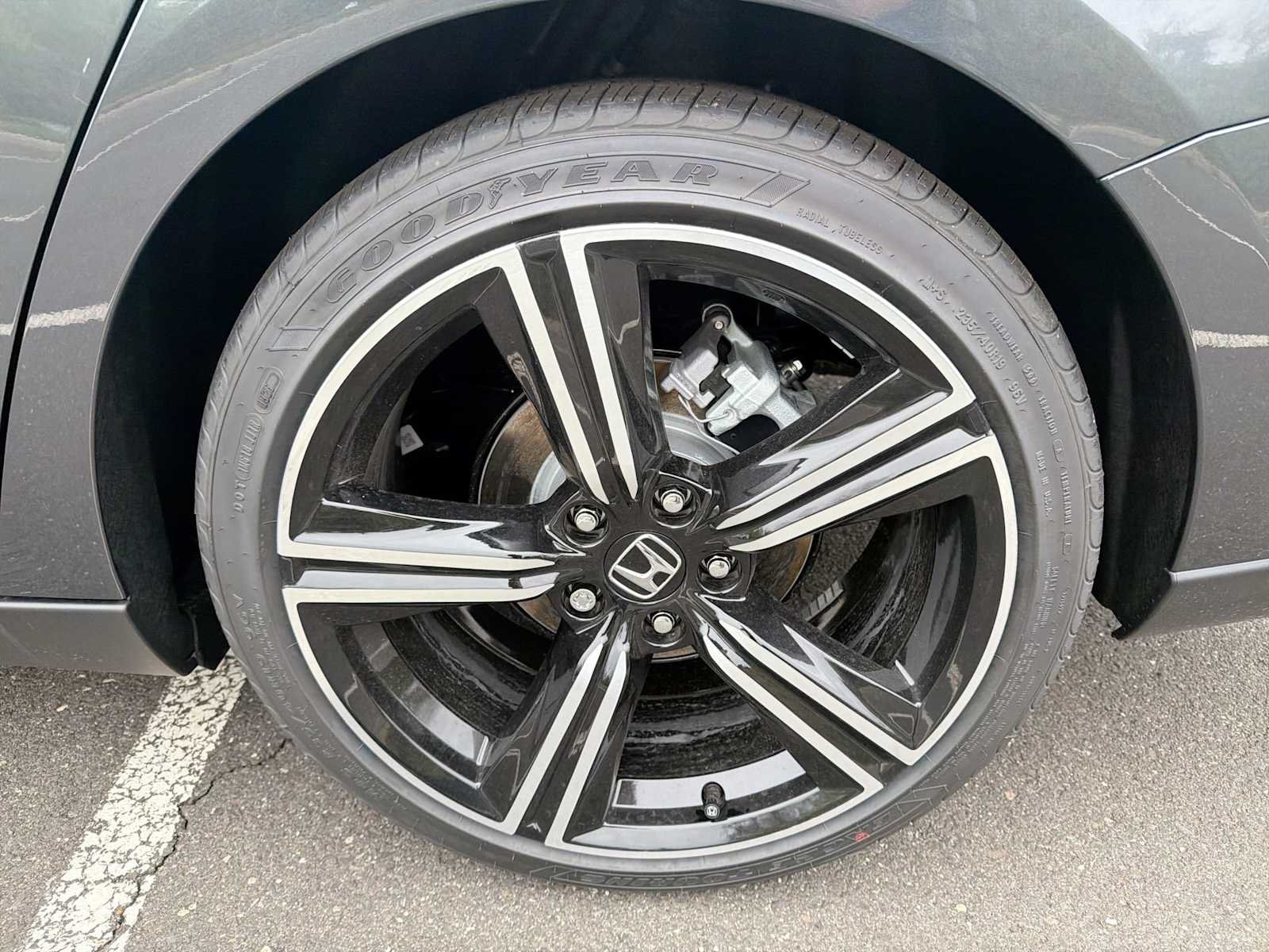 New 2026 Meteorite Gray Metallic Honda SE image 19
